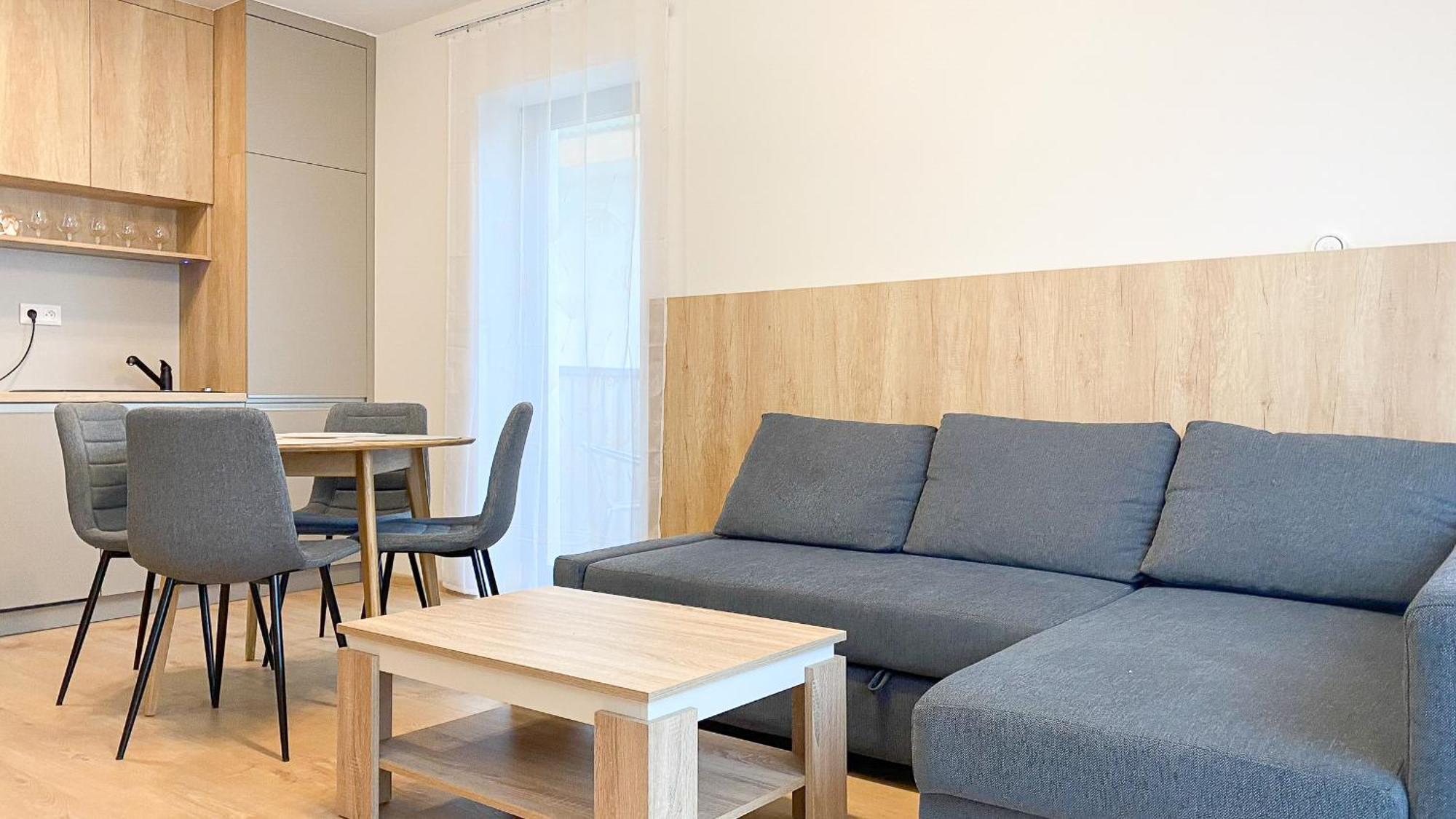 Riverfront Apartment Bešeňová Eksteriør billede