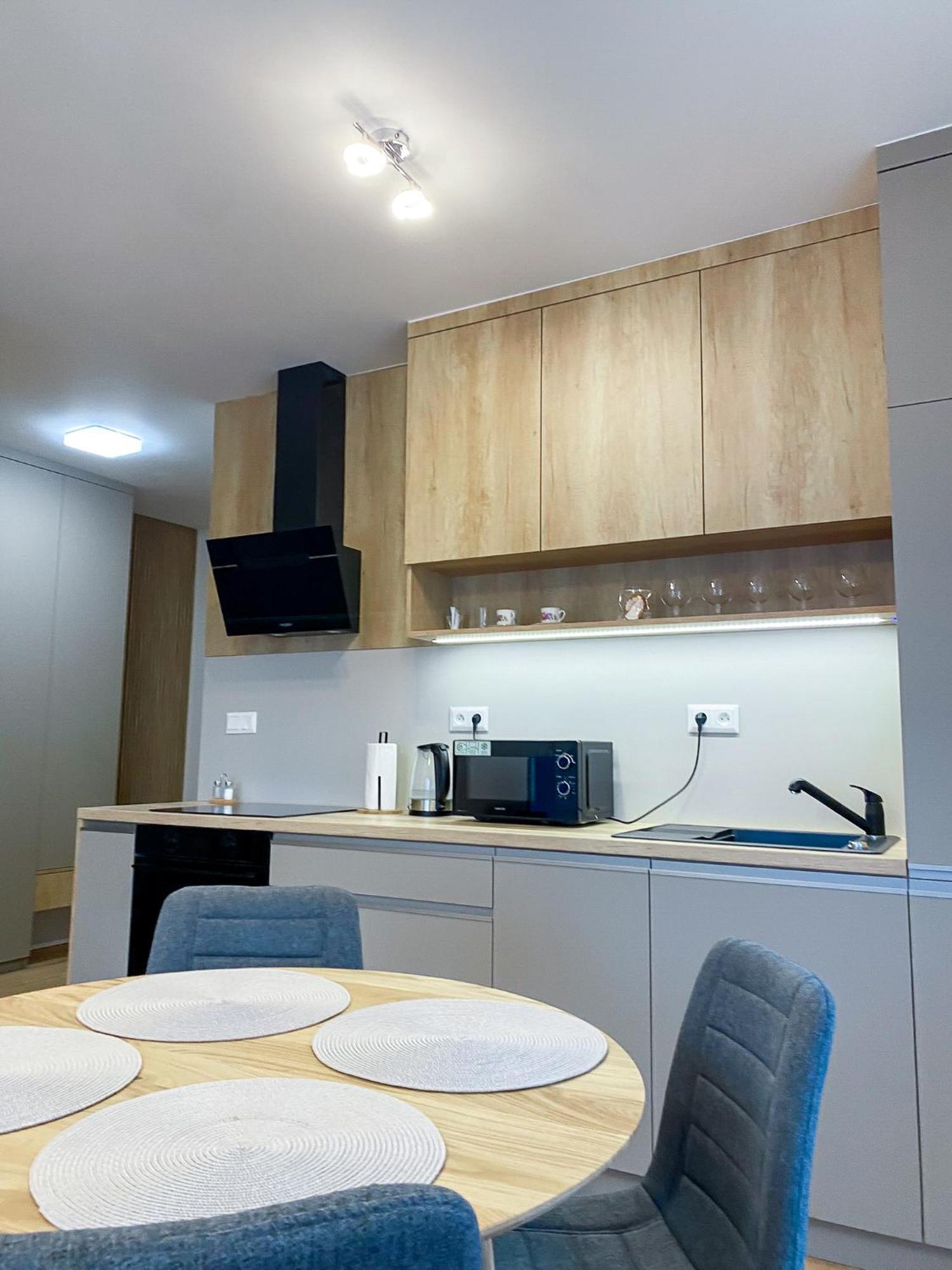 Riverfront Apartment Bešeňová Eksteriør billede